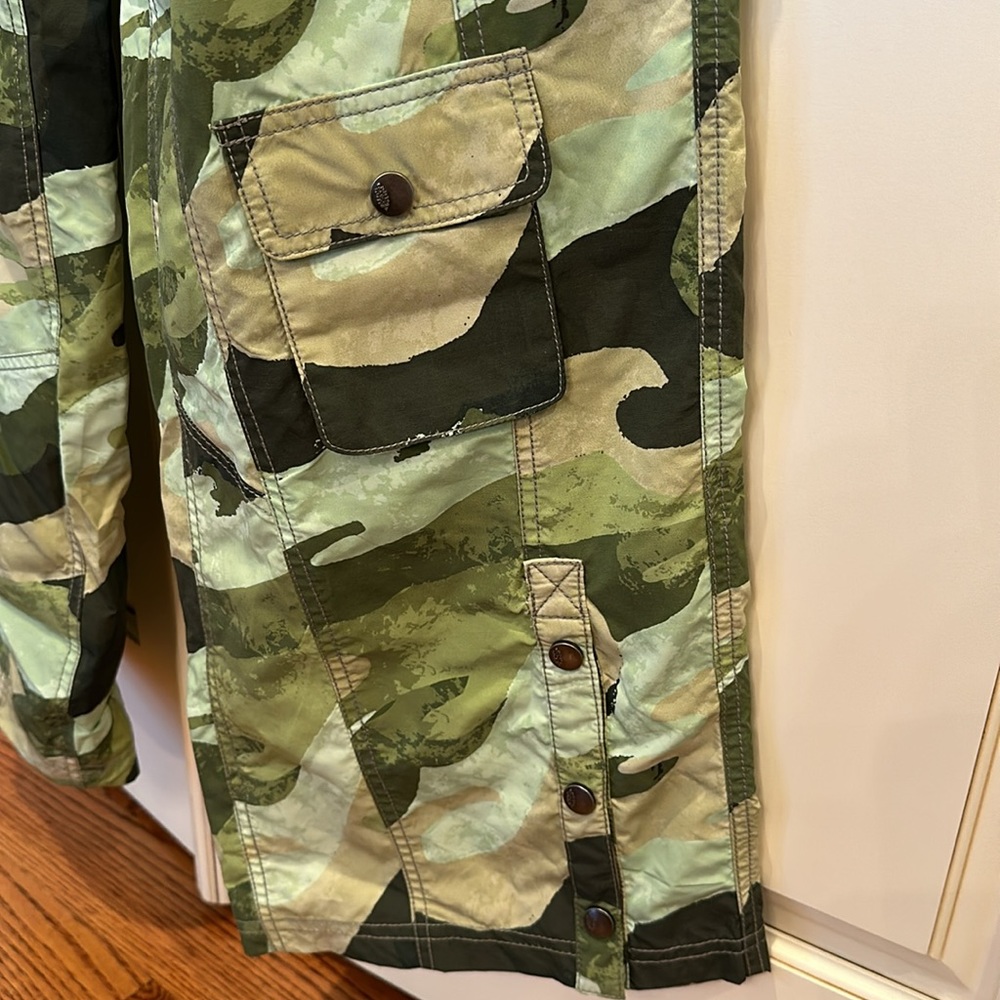 FP Movement Stadium Camo print pants. Snap bottoms, pockets, drawstring. S NWT - Picture 8 of 16